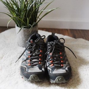 Merrell: Men’s Moab 2 Vent Hiking Shoes